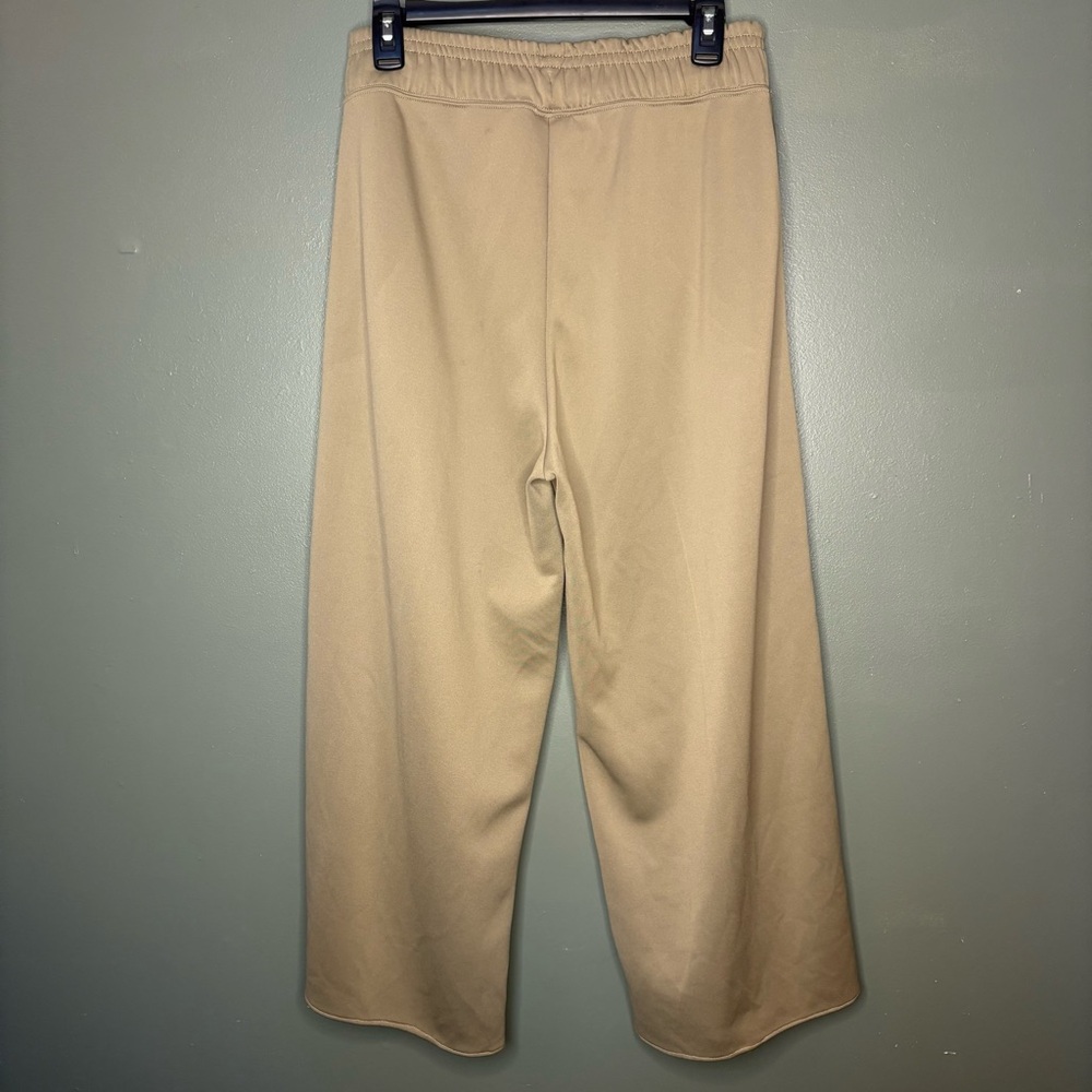 Nike Taping Pack High Rise Cropped Pants in Khaki - Picture 7 of 8